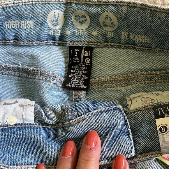 Peace love eco by rewash Jeans - Picture 6 of 9